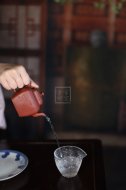 《鳴遠四方》宜興紫砂壺工藝美術師手工大紅袍鳴遠四方