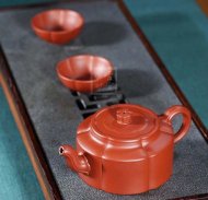 《梅花周盤》紫砂壺名家高級(jí)工藝美術(shù)師全手工純制壺名家大紅袍周盤