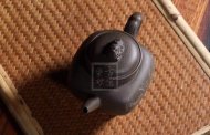 《鼎盛壺》宜興紫砂壺稀有明國(guó)綠手工紫砂壺