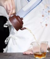 《柱礎》