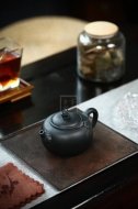 《云臺聽松》