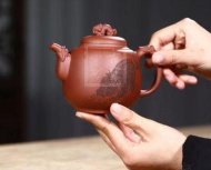 《靈龍納?！? title=